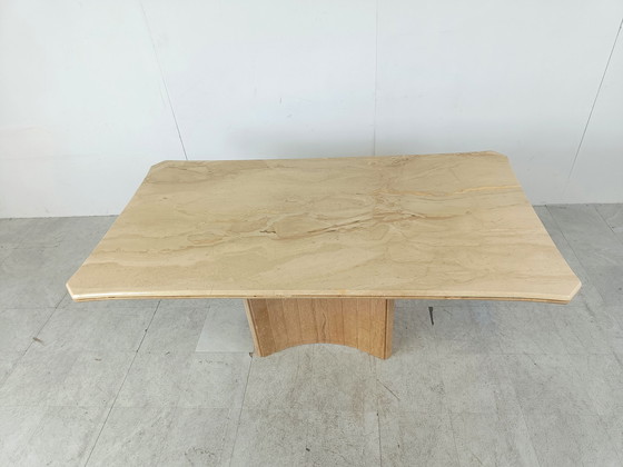 Image 1 of Esstisch aus Travertin im Vintage-Stil