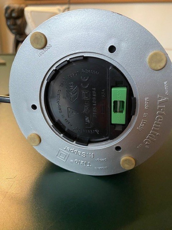 Image 1 of Die ikonische Tizio-Lampe von Artemide