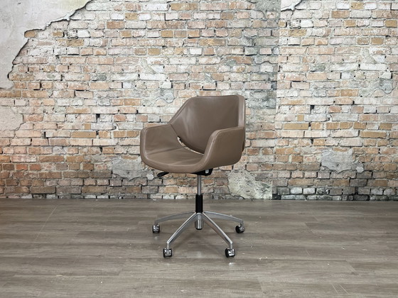 Image 1 of Artifort Lücke Braun