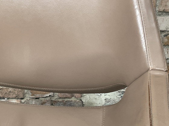 Image 1 of Artifort Lücke Braun