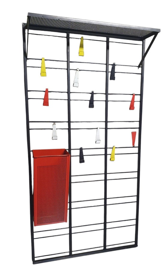 Image 1 of 1971 Vintage Pilastro Showroom Garderobe Garderobenständer