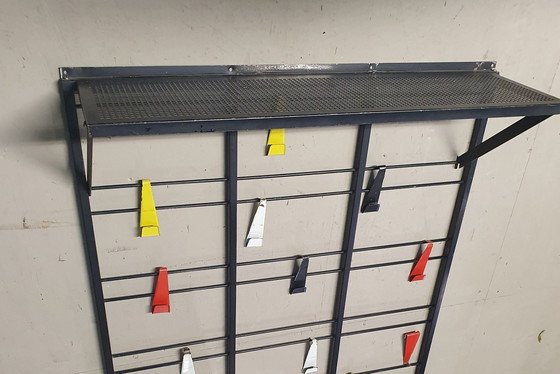 Image 1 of 1971 Vintage Pilastro Showroom Garderobe Garderobenständer