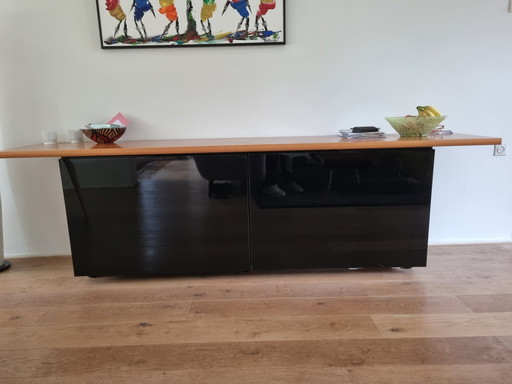 Gemütliches Sideboard