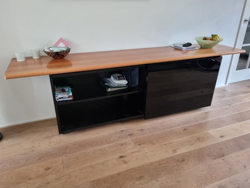 Gemütliches Sideboard