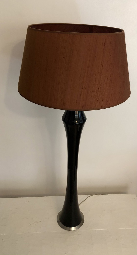 Image 1 of Schwarze Opaline-Lampe 50er/60er Jahre.