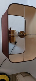 Tischlampe aus Messing im Stil der Mitte des 20. Jahrhunderts
