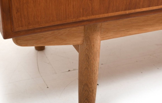 Image 1 of Schrank aus Teak- und Eichenholz von Børge Mogensen für Søborg, 1950er Jahre