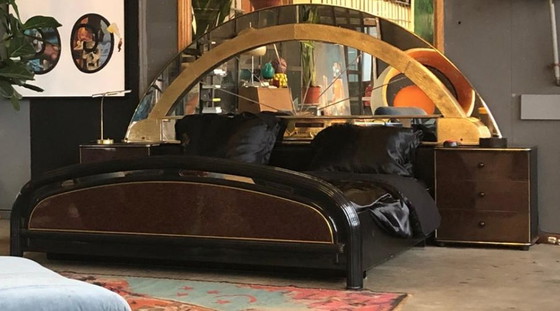 Image 1 of Vintage Bett mit großem Spiegel - Gold Schwarz - 1970er
