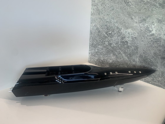 Image 1 of Offshore Gentleman's Racer von Serge Leibovitz