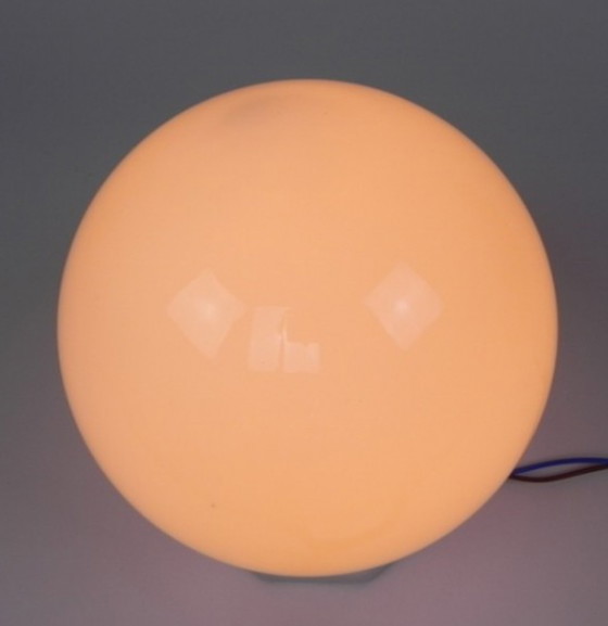 Image 1 of Art-Deco-Deckenleuchte mit runder Glaskugel und Porzellanhalterung