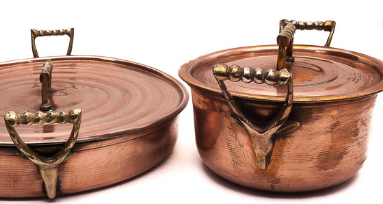 Image 1 of Ein Paar Kupferkochtöpfe