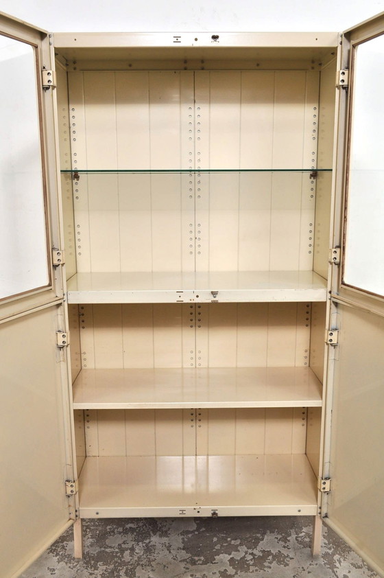 Image 1 of Vintage Apothekerschrank / Vitrine
