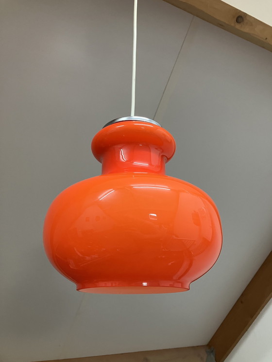 Image 1 of Vintage Opaline Glas Orange Pendelleuchte aus den 60er/70er Jahren