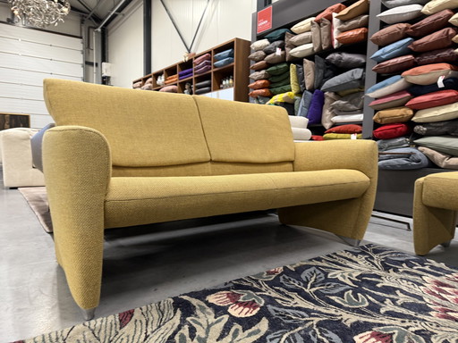 Jori Angel Sofa mit Hocker De Ploeg Andes Stoff Gelb