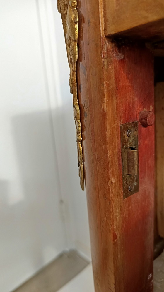 Image 1 of Antikes französisches (Nacht-)Kabinett mit Nussbaumfurnier und Messing