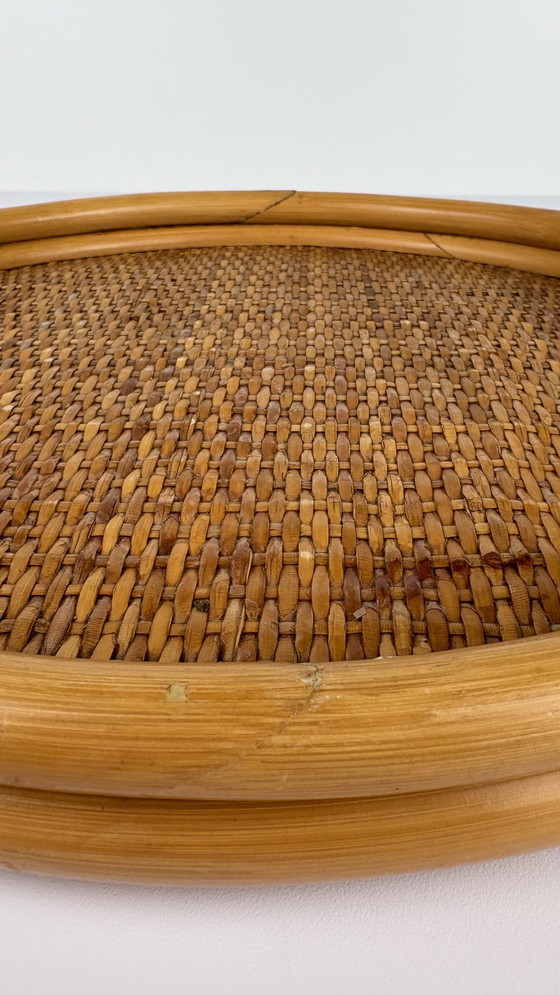 Image 1 of Vintage Rattan gewebt Runde Tablett mit Bambusgriff und hölzernen Boden