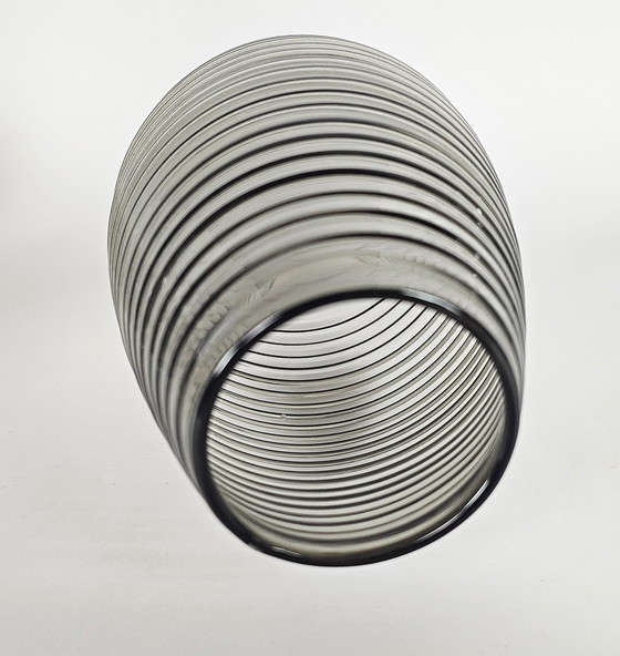 Image 1 of Glasfabrik Leerdam - A.D. Copier - Gerippte Vase - Tropfenförmig - Rauchglas - 1953