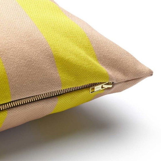 Image 1 of Fest gestreifter Kissenbezug