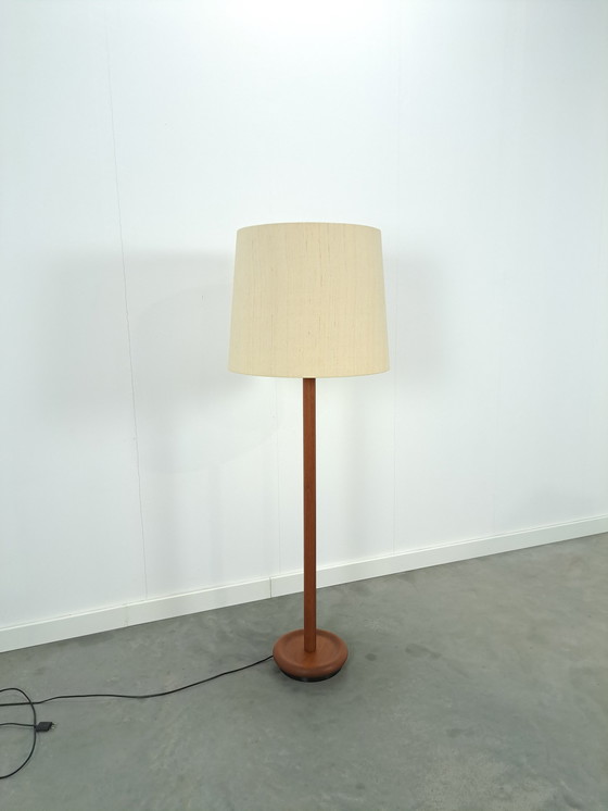 Image 1 of Teakholz dänisches Design Lampe Domus mit Schirm, Stehlampe