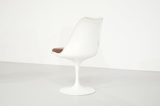 Image 1 of Stuhlset Modell "Tulpe" Von Eero Saarinen Für Knoll International, Usa 1957.