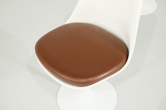 Image 1 of Stuhlset Modell "Tulpe" Von Eero Saarinen Für Knoll International, Usa 1957.