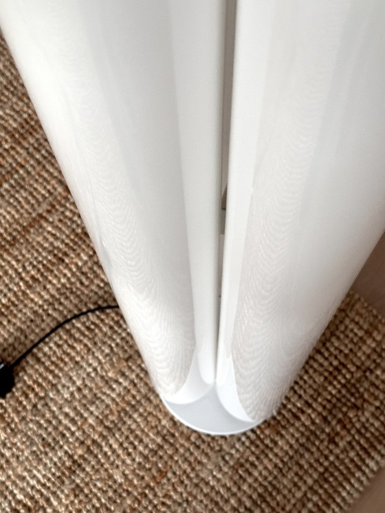 Image 1 of Vintage Artemide Chimera. Stehlampe  Vico Magistretti Entwurf 1966  90Er  Italien