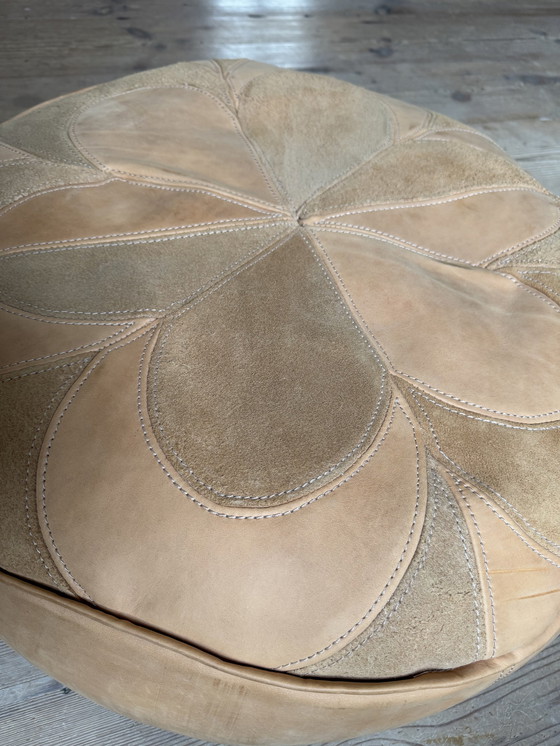 Image 1 of Vintage Pouf aus pflanzlich gegerbtem Leder