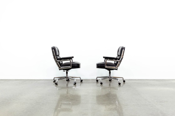 Image 1 of 1x Eames ES104 Lobby-Stühle