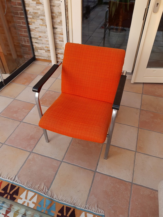 Image 1 of 2 EQUIS-Stühle