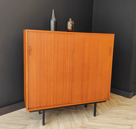 Image 1 of Kleiderschrank aus der Mitte des Jahrhunderts