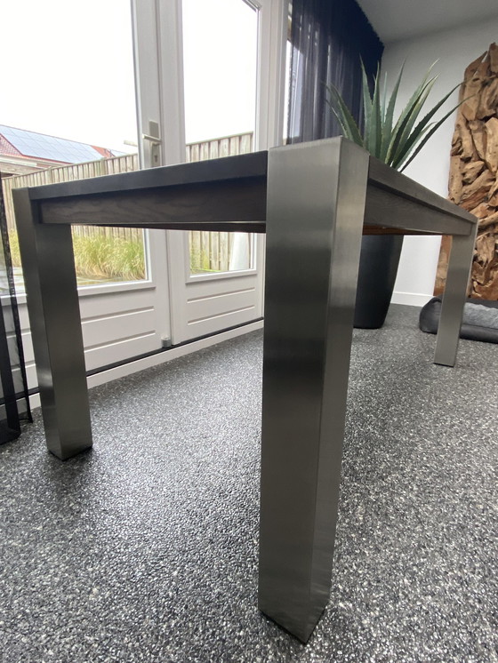 Image 1 of Esstisch Cross Mc Glan Eichenplatte mit Beinen aus Edelstahl