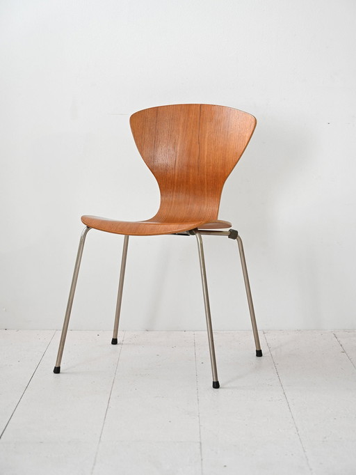 Skandinavischer Vintage-Stuhl aus Teakholz mit Metallbeinen, Mid Century Modern 1950S-60S