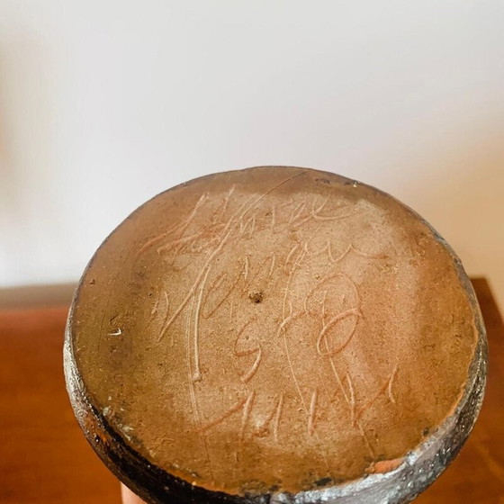 Image 1 of Konische Vase aus schwarz glasierter Erde mit Ringelmuster