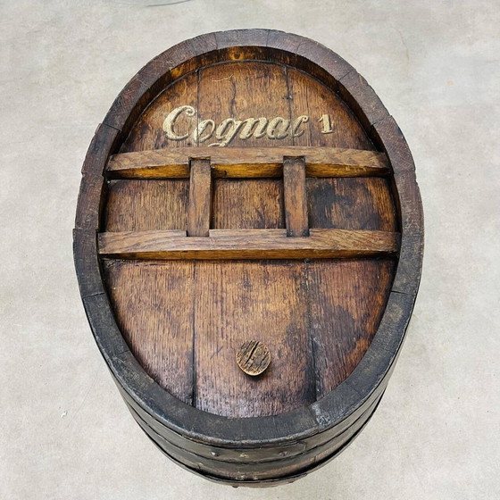 Image 1 of Niedriger Tisch Cognacfass, Holz und Glas