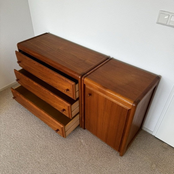 Image 1 of Dänisches Design Zweiteiliges Sideboard mit Schubladen