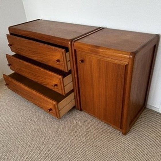 Image 1 of Dänisches Design Zweiteiliges Sideboard mit Schubladen