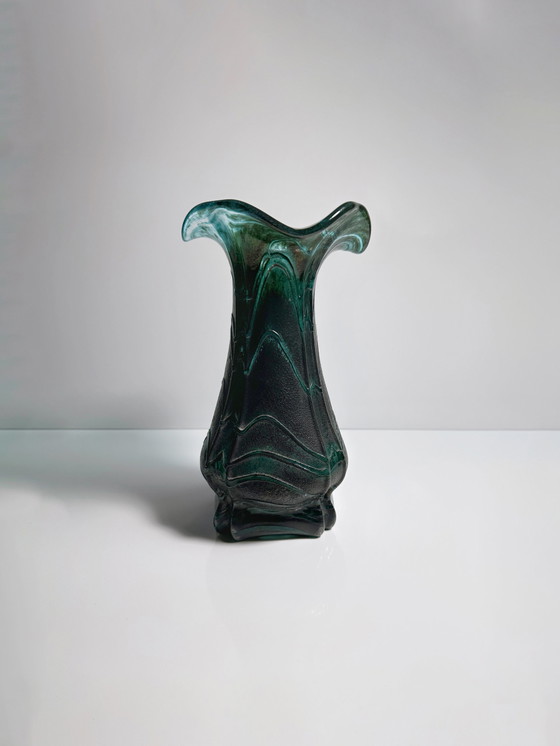 Image 1 of Vintage Glas Blumenvase Grün Jugenstil Weinfurtner Glashütten Deutschland Irisierend