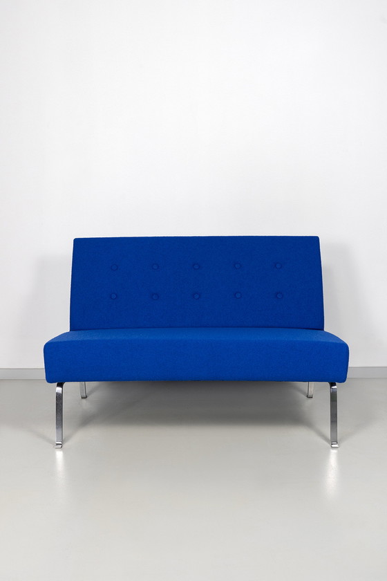 Image 1 of Zweisitzer-Sofa im Vintage-Stil mit kobaltblauer Polsterung