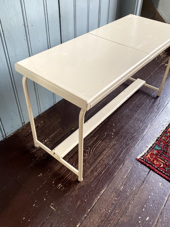 Image 1 of Schulbank im Vintage-Stil mit eingebauten Kreidetafeln