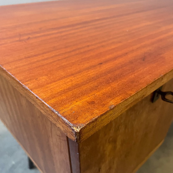 Image 1 of Vintage-Schreibtisch aus Teakholz aus den 1960er Jahren