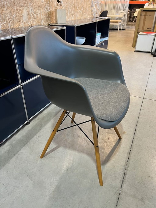 2X Vitra Eames Daw Chair