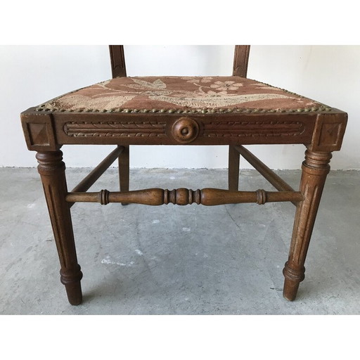 Kinderzimmerstuhl aus Holz und Stoff