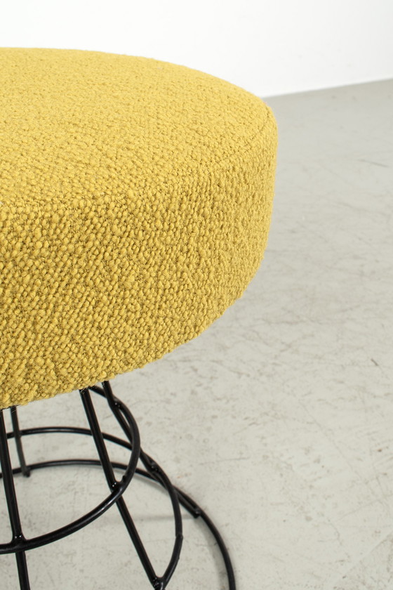 Image 1 of Hocker mit Drahtgestell