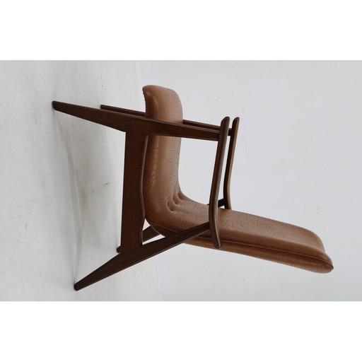 Skandinavischer Vintage-Sessel aus Teakholz und Kunstleder, 1960er Jahre