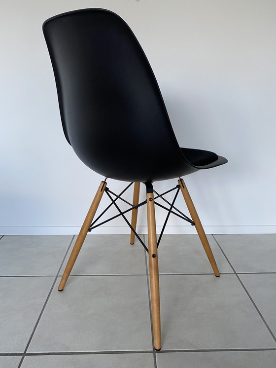 Image 1 of 2x Eames Plastic Side Chair DSW