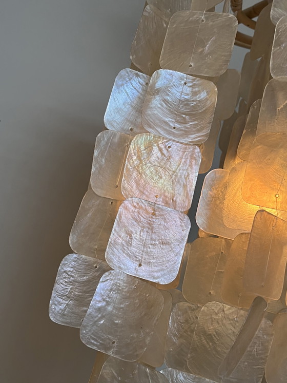 Image 1 of capiz muschel pendelleuchte perlfarbe bambusrahmen