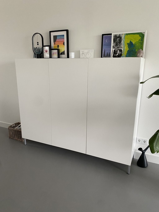 Handgefertigter Schrank