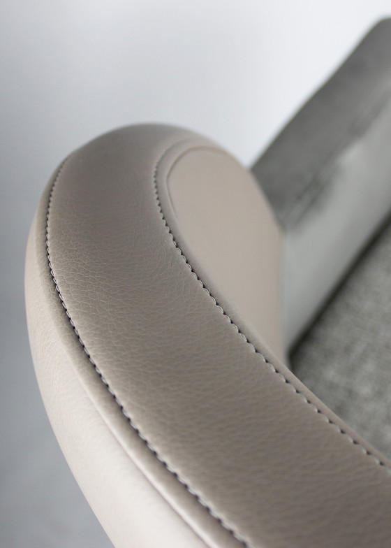 Image 1 of Mambo Unlimited Ideas Armlehnstuhl