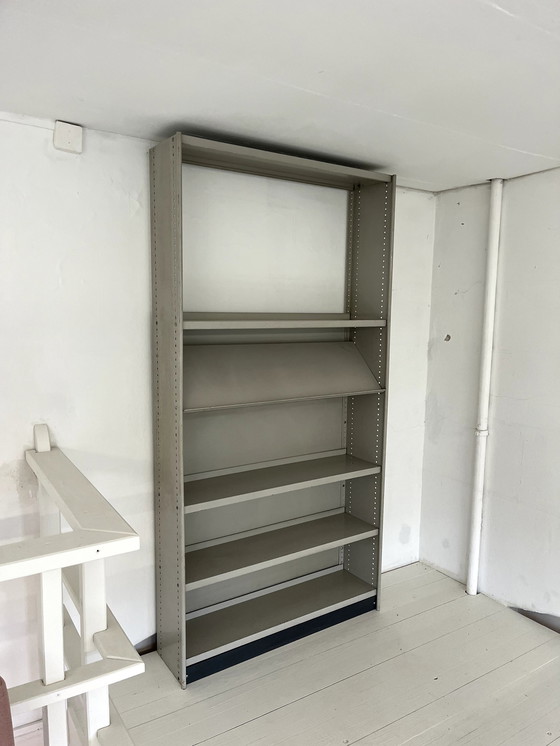 Image 1 of Friso Kramer Stabilux Ahrend Schrank