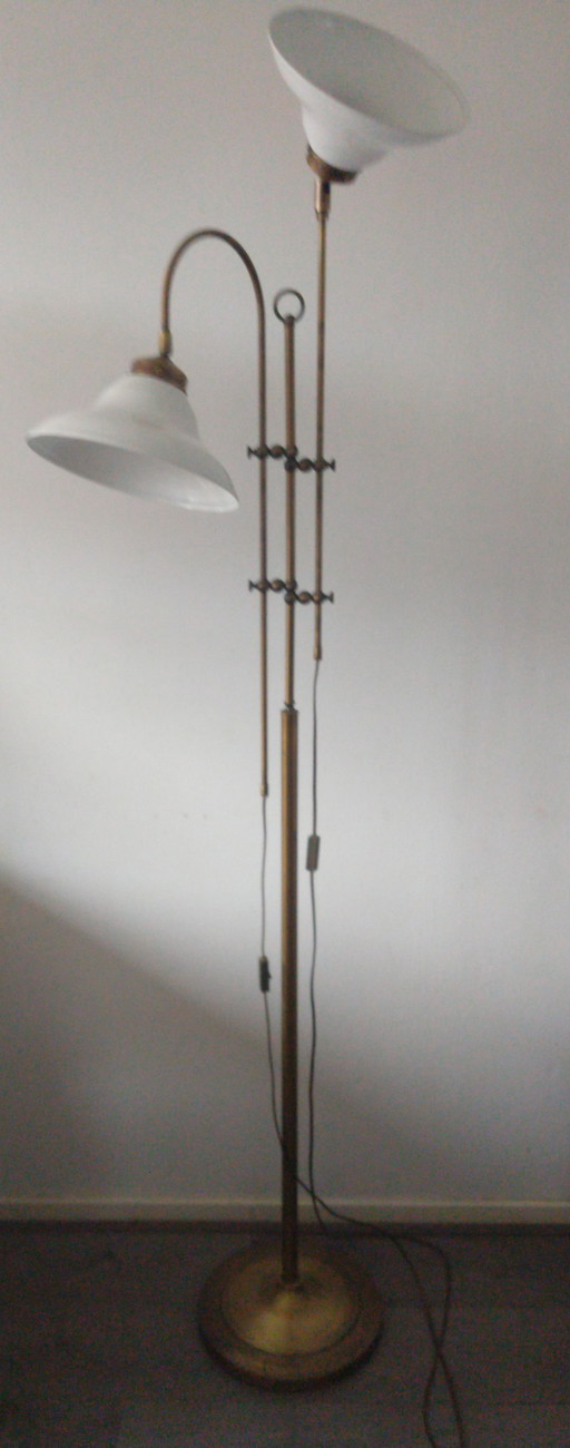 Vintage Messing Stehlampe mit Metall Emaille Schirme